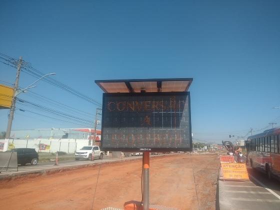 Os semáforos foram desativados e só funcionarão para quem precisar fazer conversão à esquerda