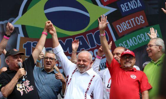 Anúncio foi feito por Lula durante ato do Dia do Trabalhador em SP