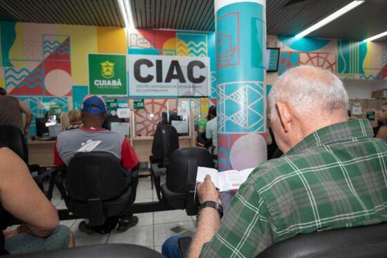 Os contribuintes que optarem pela divisão em oito vezes, as parcelas vencerão conforme as datas especificadas