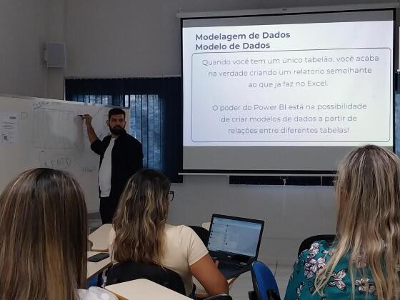 Capa Escola de Governo.jpg