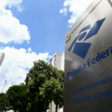 Receita voltará a exigir declaração de fintechs após operações da PF
