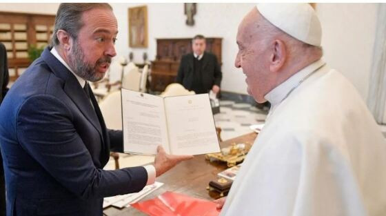 Papa Francisco recebe ministro de Minas e Energia no Vaticano