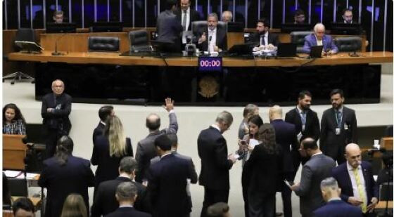 CÂMARA.JPG