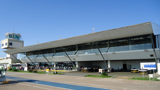 Aeroporto_Marechal_Rondon_-_Várzea_Grande-MT_-_panoramio.jpg