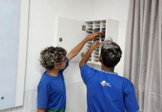 CELULARES ESCOLA.JPG