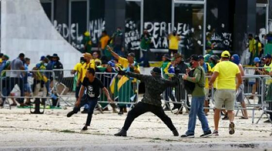 GOLPE.JPG