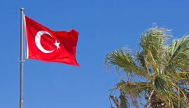 Turquia detém 37 pessoas por postagens sobre o prefeito preso de Istambul