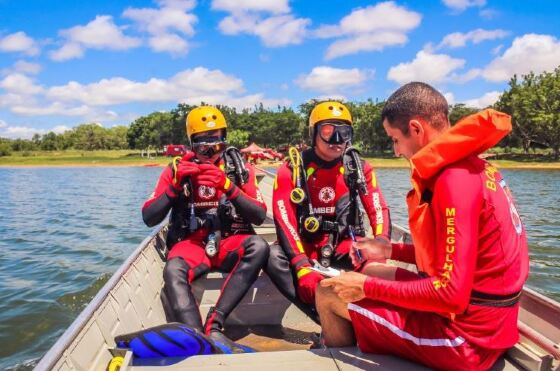Corpo de Bombeiros localiza corpo de jovem que se afogou no rio Peixotinho