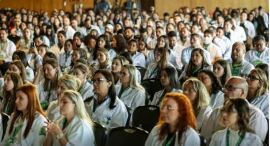 Mais Médicos: 407 profissionais começam a atuar em 22 estados