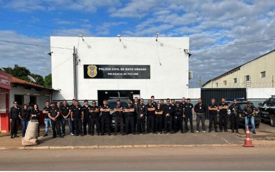 Polícia Civil cumpre 21 mandados contra integrantes de uma rede de tráfico de drogas