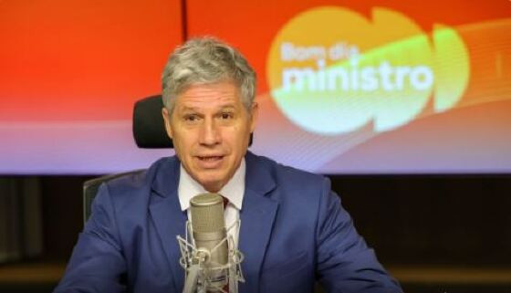 MINISTRO.JPG