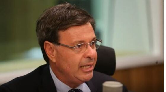 EX MINISTRO.JPG