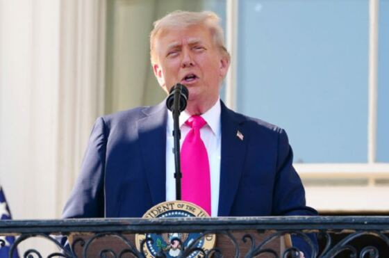 TRUMP.JPG