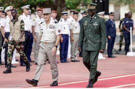 Exército francês sai de Senegal e conclui retirada da África Ocidental e Central