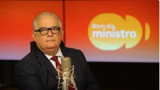 MINISTRO.JPG