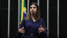 Deputada acusada de agredir Nikolas não entra em lista de denunciados