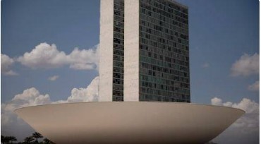 Congresso aprova projetos que autorizam aumento e folga a cada 3 dias a seus funcionários