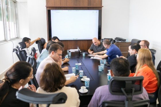 Reunião Abílio e Representates da Saúde na Prefeitura.png