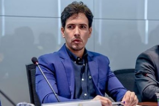 DEPUTADO.JPG