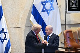 Trump pede a presidente de Israel que conceda indulto a Netanyahu, julgado por corrupção