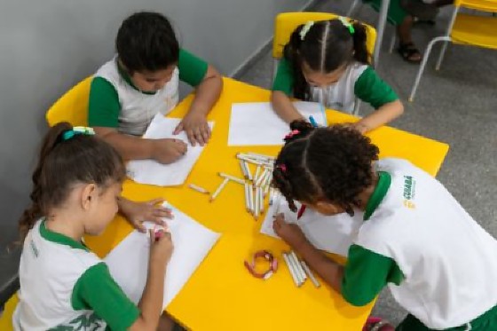 Crianças Creche.png