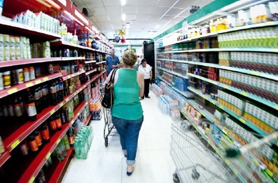 Imagem Mulher no Mercado.png