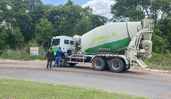 Caminhão Bitoneira.png