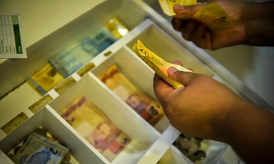 Dinheiro no Caixa.png