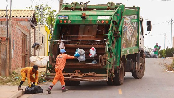 Caminhão de Lixo.png
