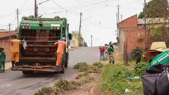 Caminhão de Coleta de Lixo.png