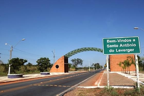 Placa de entrada de Santo Antônio.png